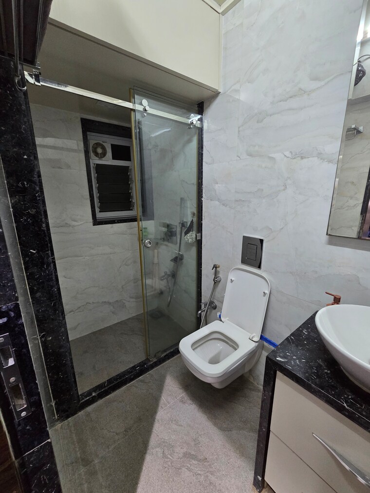 Attached Bathroom, ghatkopar west 3 Bedroom 1100 Sq.Ft. Apartment In Ghatkopar West Mumbai 9590120