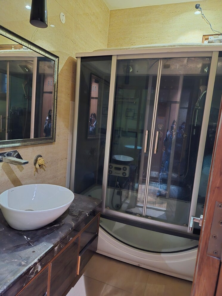 Bathroom, sector 21 3 Bedroom 500 Sq.Yd. Independent House In Sector 21 Chandigarh 9590140