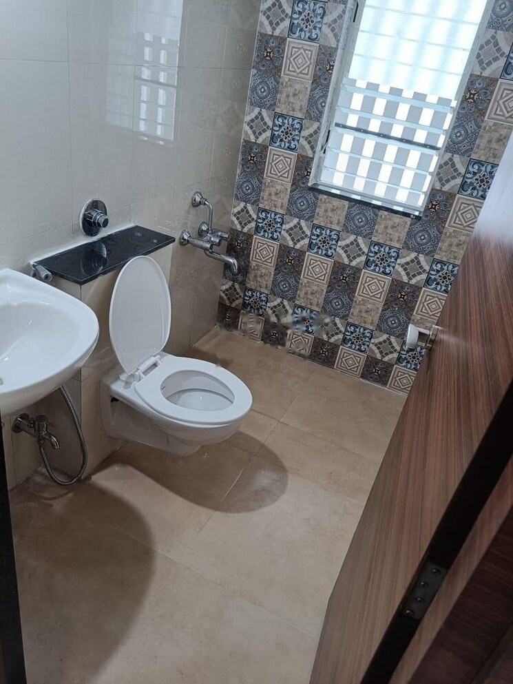 Attached Bathroom, puraniks-aldea-espanola-phase-2 3 Bedroom 1054 Sq.Ft. Apartment In Baner Pune 9590110