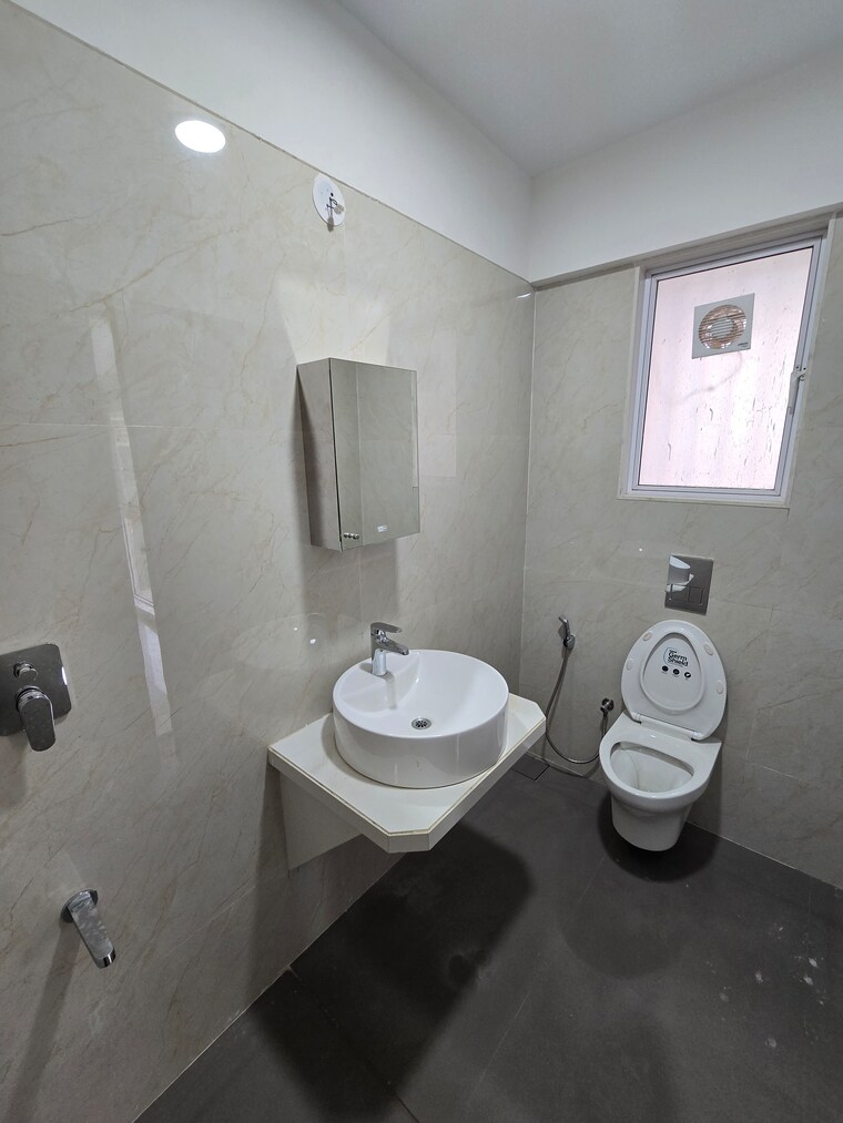Attached Bathroom, swastik-tiara 3 Bedroom 1100 Sq.Ft. Apartment In Ghatkopar East Mumbai 9590197