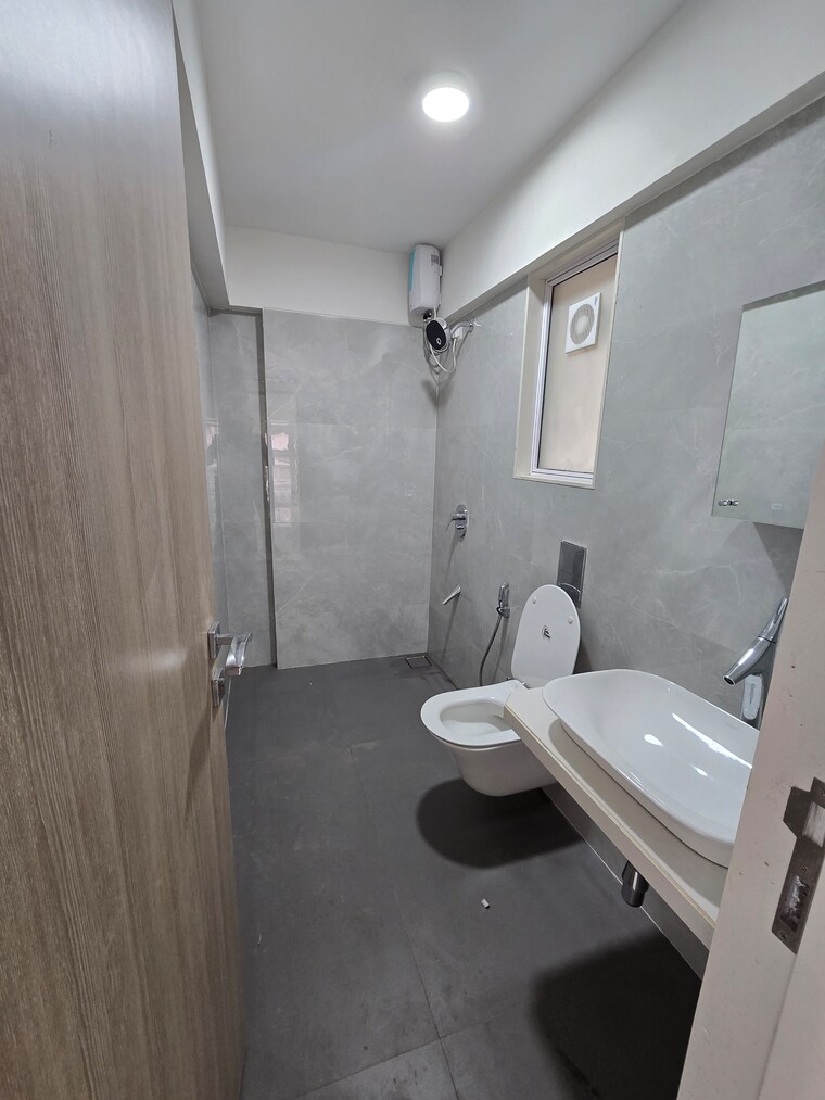 Attached Bathroom, swastik-tiara 3 Bedroom 1100 Sq.Ft. Apartment In Ghatkopar East Mumbai 9590197