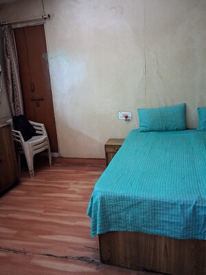 Bedroom in 3 BHK Apartment at Mayur Vihar Phase 1 – for Rent