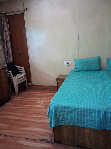 Bedroom in 3 BHK Apartment at Mayur Vihar Phase 1 – for Rent