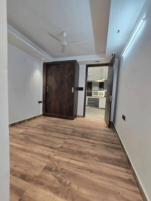 Room in 2 BHK Builder Floor at Saket – for Rent