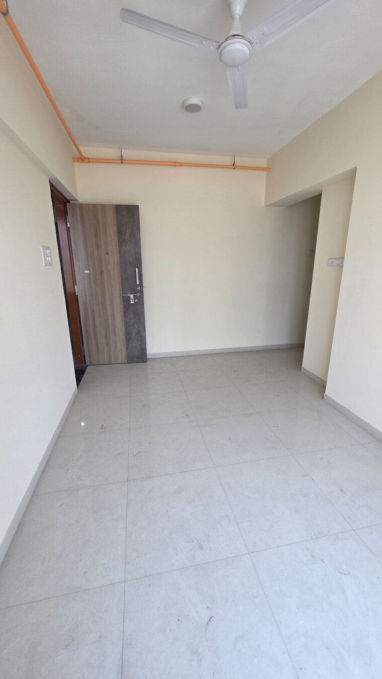 Room, white-flower-residency 1 Bedroom 365 Sq.Ft. Apartment In Kamathipura Mumbai 9590179