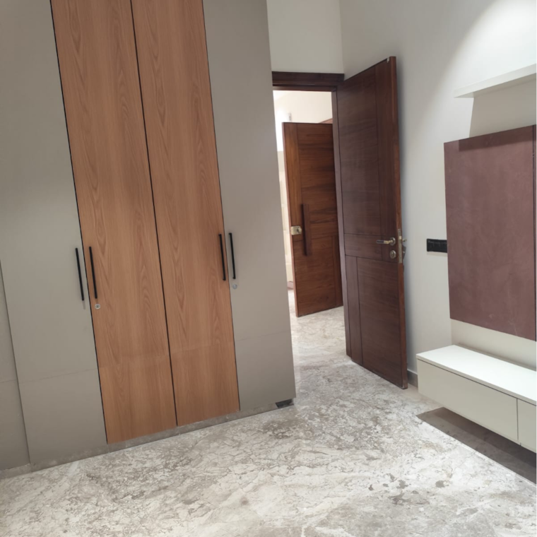 Room, pitampura 3 Bedroom 200 Sq.Yd. Builder Floor In Pitampura Delhi 9590182