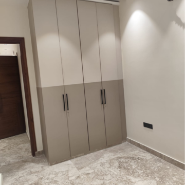 Room in 3 BHK Builder Floor at Pitampura – for Rent
