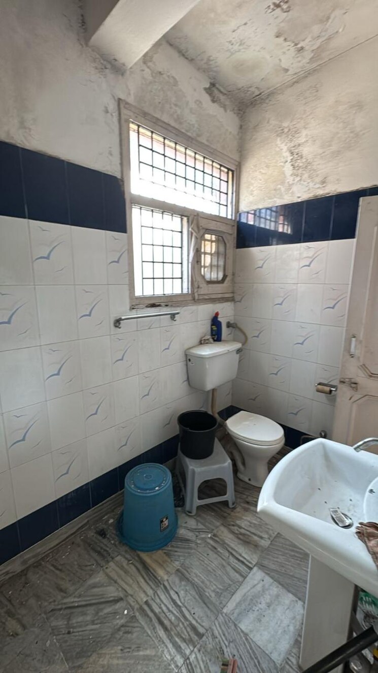 Bathroom, mansa devi 2 Bedroom 900 Sq.Ft. Apartment In Mansa Devi Panchkula 9590238