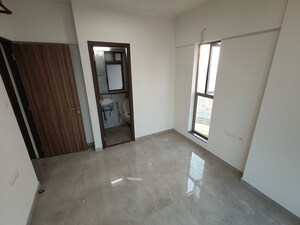 Room in 2 BHK Apartment at Sheth Irene, Malad West – for Rent