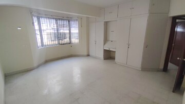 Room in 3 BHK Apartment at Prestige El Palacio, Vasanth Nagar – for Rent