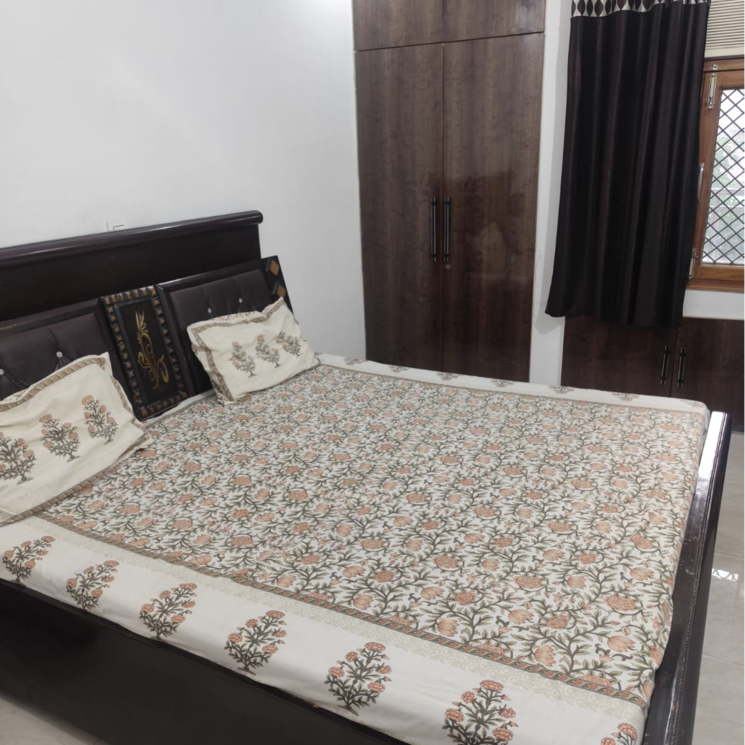 Bedroom, pitampura 4 Bedroom 150 Sq.Yd. Builder Floor In Pitampura Delhi 9590226