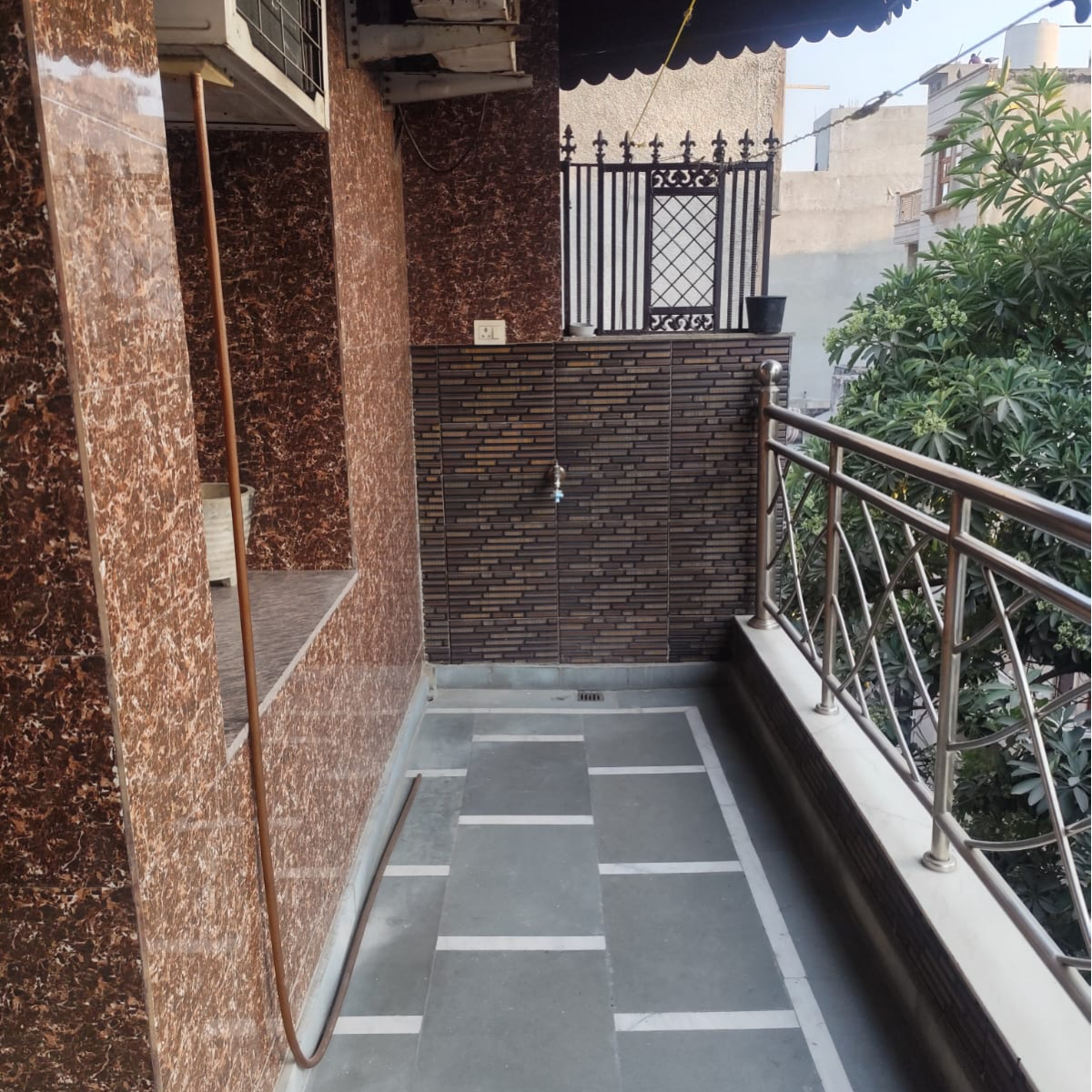 4 BHK + Extra Room Builder Floor For Sale in Pitampura