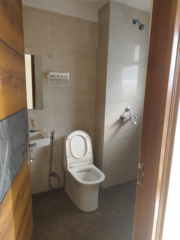 Bathroom, sector 57 2 Bedroom 1300 Sq.Ft. Builder Floor In Sector 57 Gurgaon 9590247