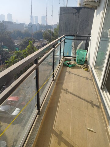 Balcony in 2 BHK Builder Floor at Sector 57 – for Rent