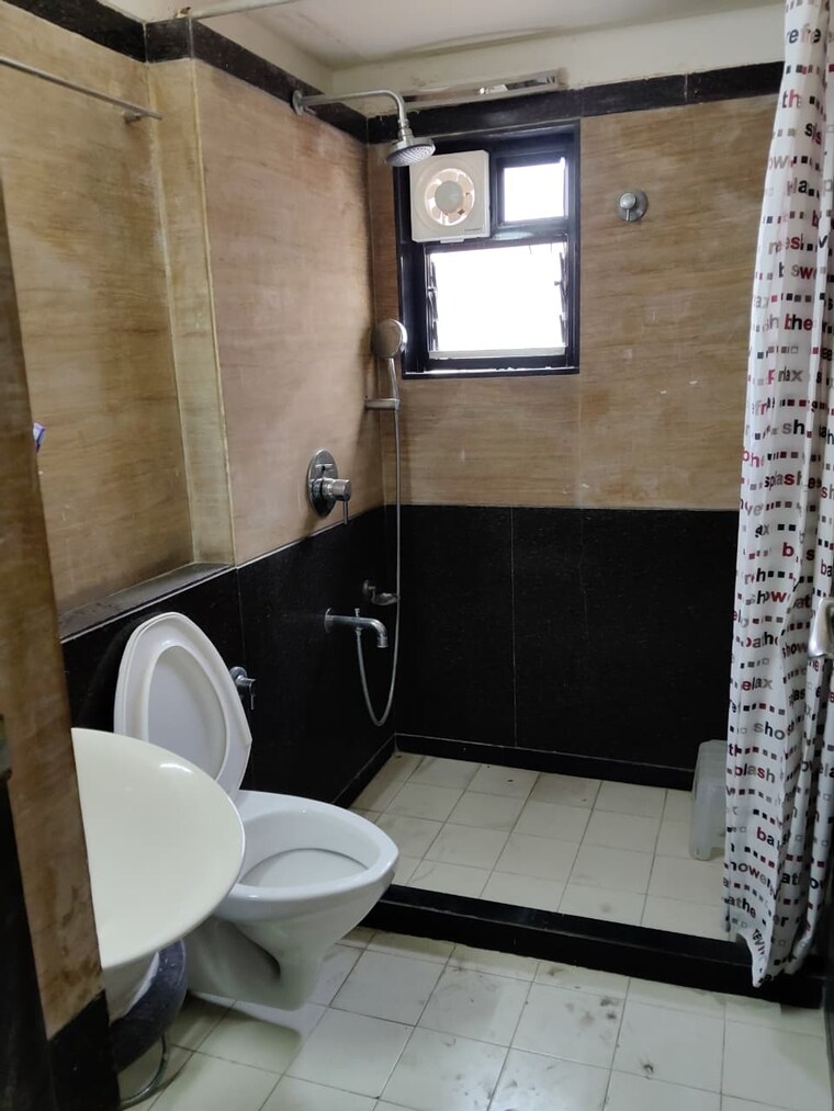 Bathroom, gurukul 4 Bedroom 325 Sq.Yd. Penthouse In Gurukul Ahmedabad 9590225
