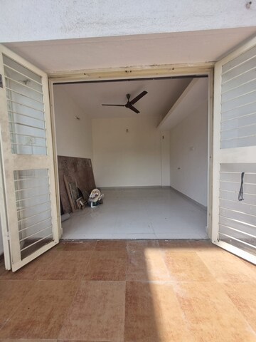 Room in 2 BHK Apartment at Sai Life Style, Dhanori – for Rent