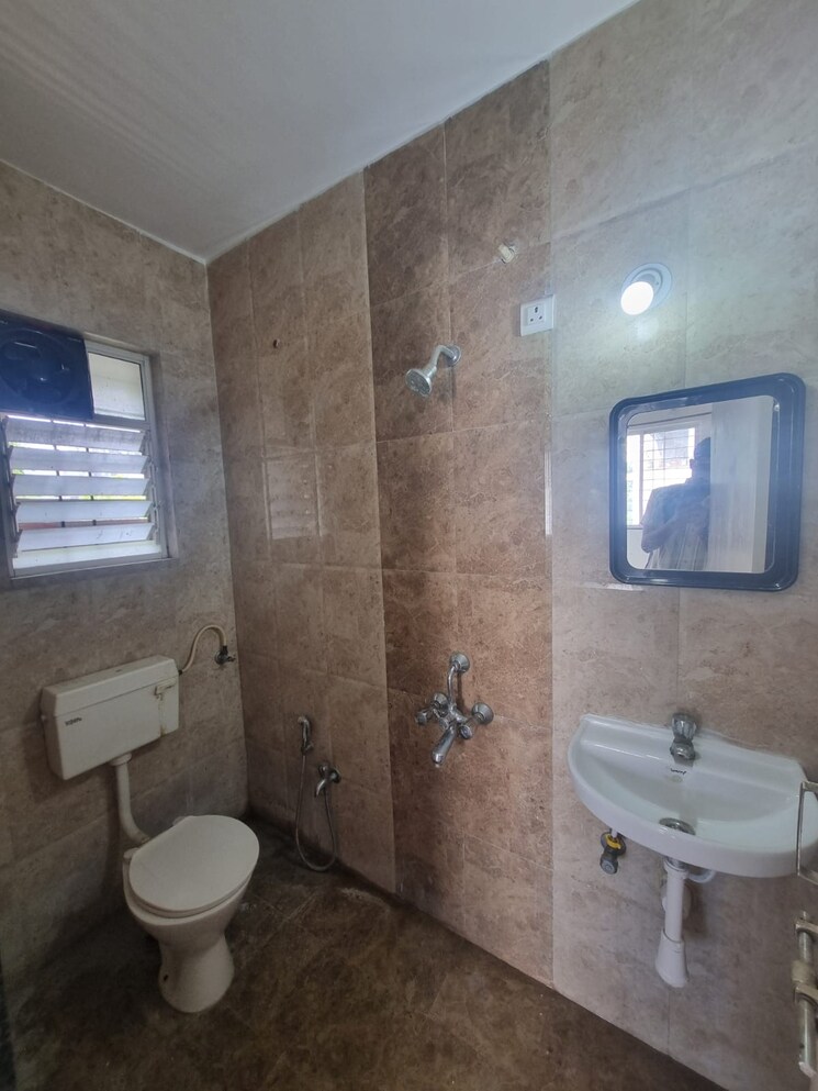 Bathroom, sai-life-style 2 Bedroom 650 Sq.Ft. Apartment In Dhanori Pune 9590279