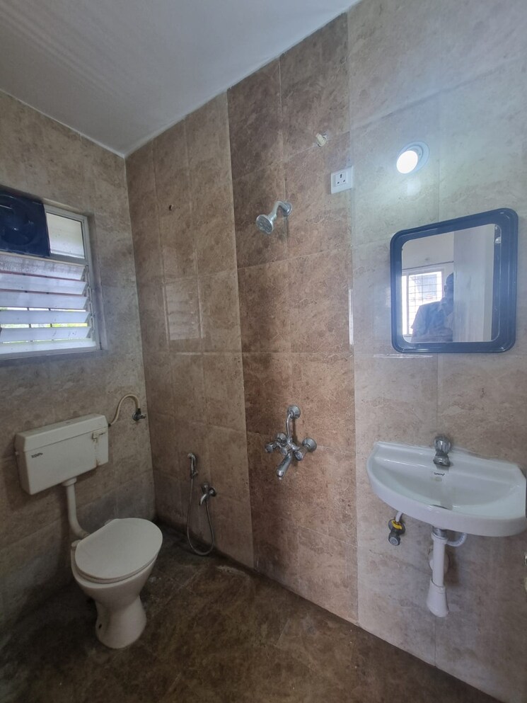 Bathroom, sai-life-style 2 Bedroom 650 Sq.Ft. Apartment In Dhanori Pune 9590279