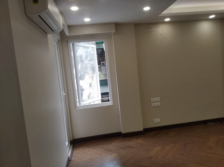 Room, gulmohar park 3 Bedroom 200 Sq.Yd. Builder Floor In Gulmohar Park Delhi 9590306