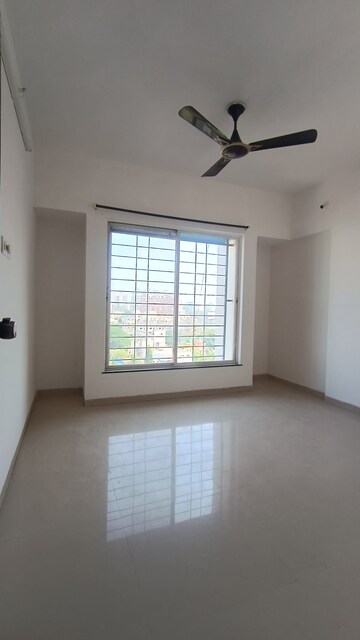 Furnished Amenities in 2 BHK Builder Floor at Paramount Eros Apartment, Kondhwa Budruk – for Sale