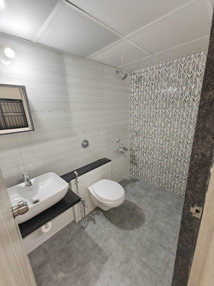 Attached Bathroom, kohinoor-sapphire-2 2 Bedroom 735 Sq.Ft. Apartment In Tathawade Pune 9590322