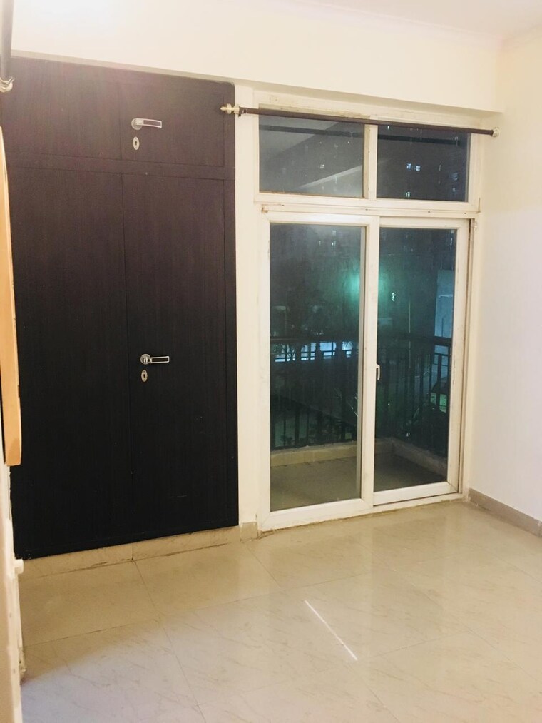 Room, supertech-the-romano 2 Bedroom 1020 Sq.Ft. Apartment In Sector 118 Noida 9590372