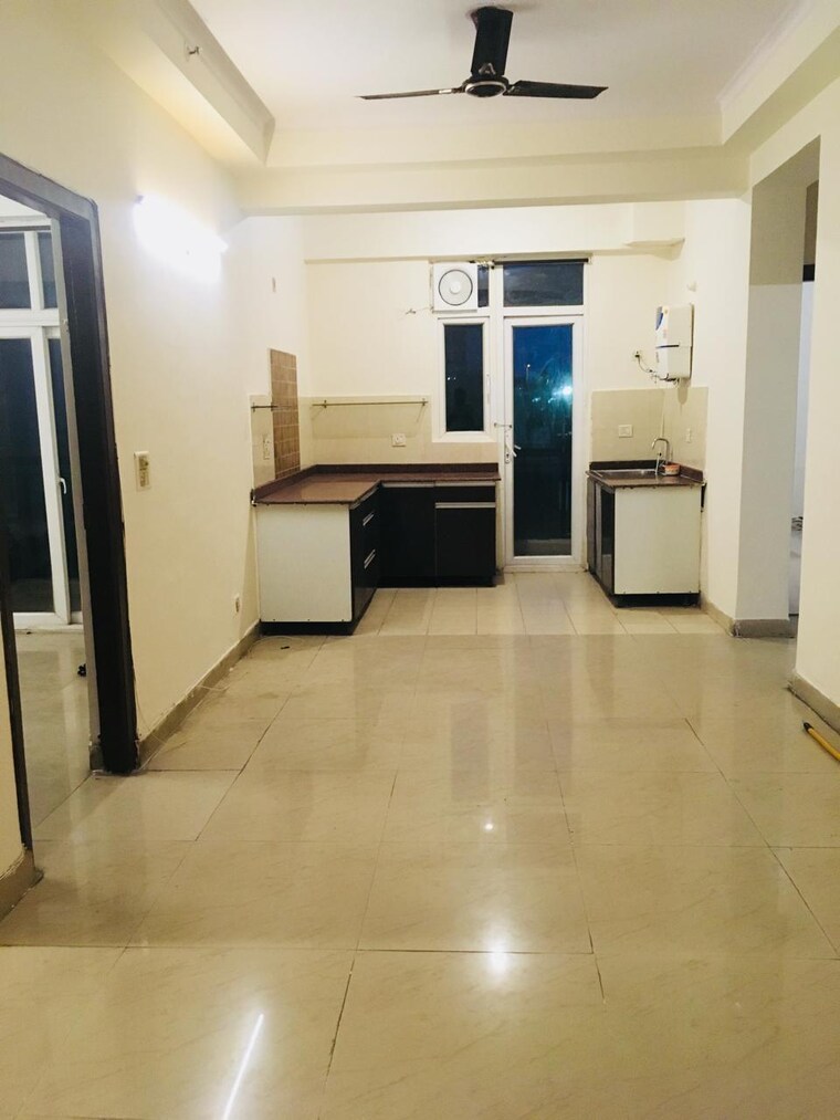 Living Room, supertech-the-romano 2 Bedroom 1020 Sq.Ft. Apartment In Sector 118 Noida 9590372
