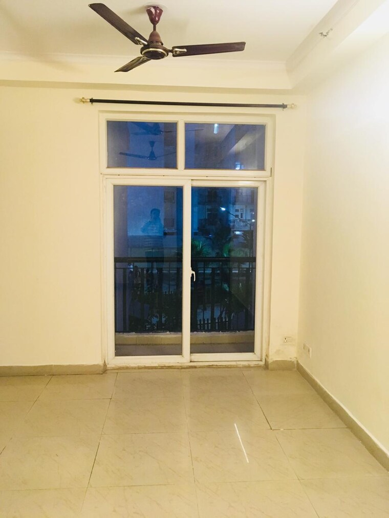 Room, supertech-the-romano 2 Bedroom 1020 Sq.Ft. Apartment In Sector 118 Noida 9590372