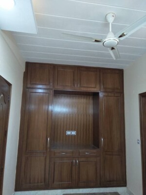 Furnished Amenities in 2.5 BHK Builder Floor at SA HOMES I, Uttam Nagar – for Sale