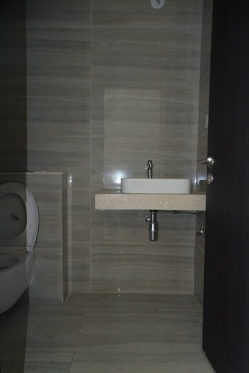 Bathroom in 4 BHK Apartment at Oberoi Realty Esquire, Goregaon East – for Rent