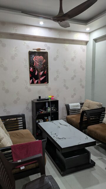 Team Area in 2 BHK Builder Floor at R K Tower, Om Vihar – for Rent