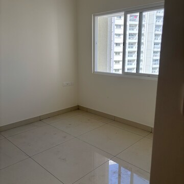 Room in 2 BHK Apartment at Shriram 107 South East, Giddenahalli – for Sale