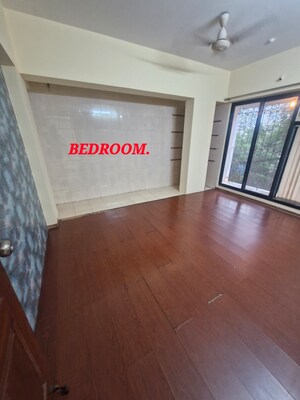 Room in 2 BHK Apartment at Peace Haven Apartment, Prabhadevi – for Sale