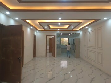 Building Lobby in 3 BHK Builder Floor at Green Fields Colony – for Rent