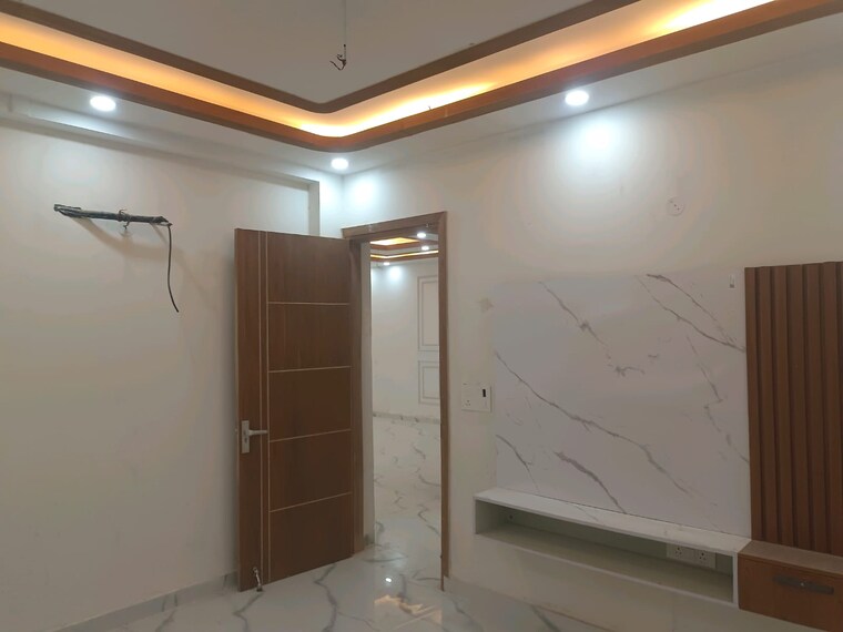 Room, green fields colony 3 Bedroom 1800 Sq.Ft. Builder Floor In Green Fields Colony Faridabad 9590498