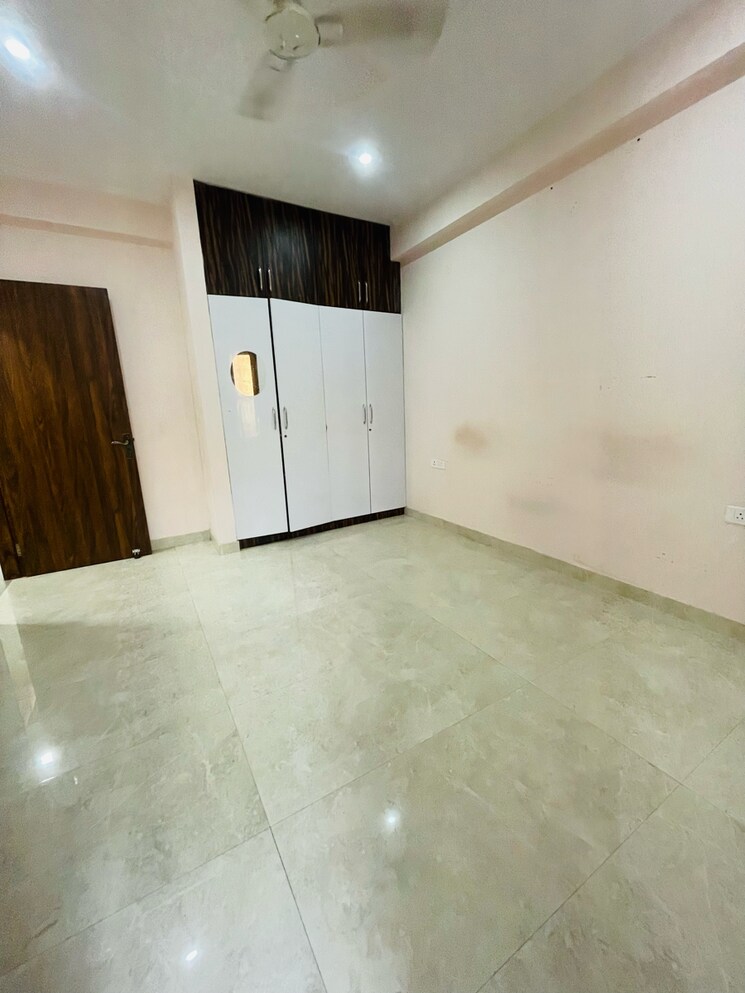 Room, shri-balaji-apartments-gurgaon 3 Bedroom 1850 Sq.Ft. Builder Floor In Dharam Colony Gurgaon 9590524