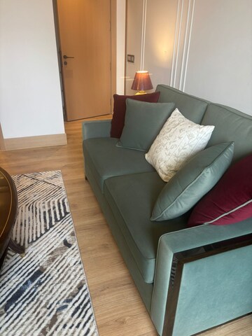 Living Room in 5 BHK Apartment at DLF The Grove, Sector 54 – for Rent