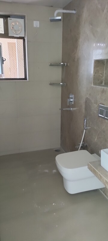 Bathroom in 4 BHK Apartment at Lodha Venezia, Parel – for Rent