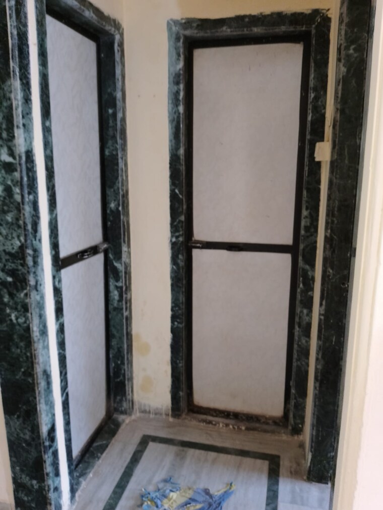 Attached Bathroom, kalwa 1 Bedroom 500 Sq.Ft. Apartment In Kalwa Thane 9590591