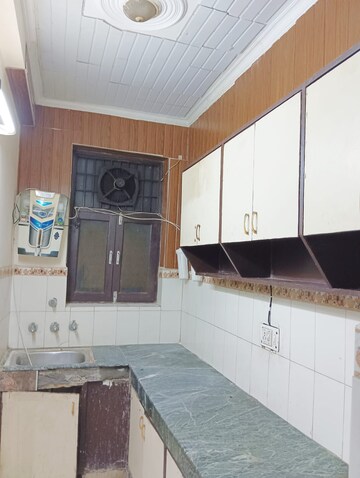 Kitchen in 2 BHK Builder Floor at Green Fields Colony – for Rent