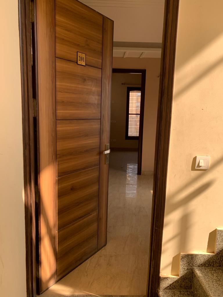 2 BHK + Extra Room 950 Sq.Ft. Builder Floor in Balaji Apartments Palam Vihar