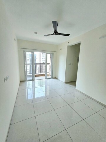 Room in 2 BHK Apartment at Kolte Patil Life Republic, Hinjewadi – for Rent