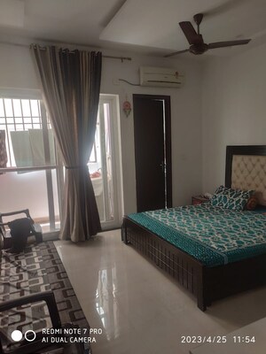 Bedroom in 3 BHK Apartment at Shiva Motia Huys, Pir Machalla – for Sale