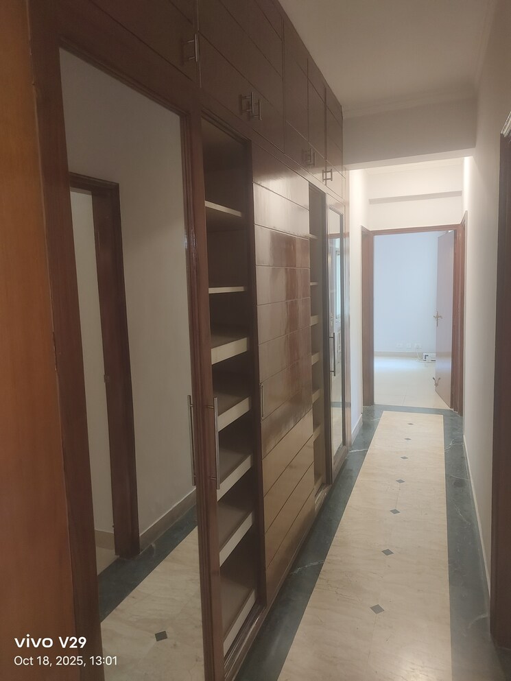 undefined, dlf-the-pinnacle 4 Bedroom 3950 Sq.Ft. Apartment In Dlf Phase V Gurgaon 9590691