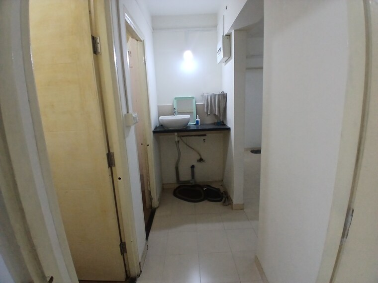 Bathroom, duville-riverdale 1 Bedroom 493 Sq.Ft. Apartment In Kharadi Pune 9590693