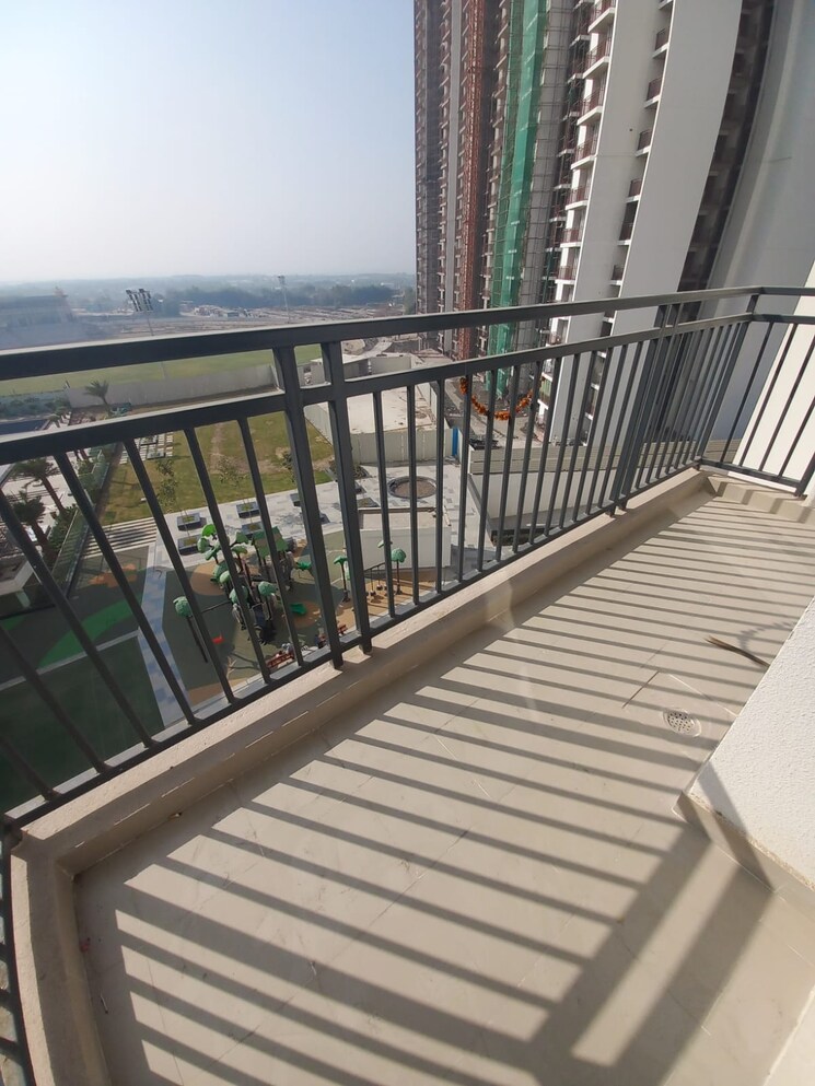 Balcony, eldeco-live-by-the-greens 3 Bedroom 1404 Sq.Ft. Apartment In Sector 150 Noida 9590696