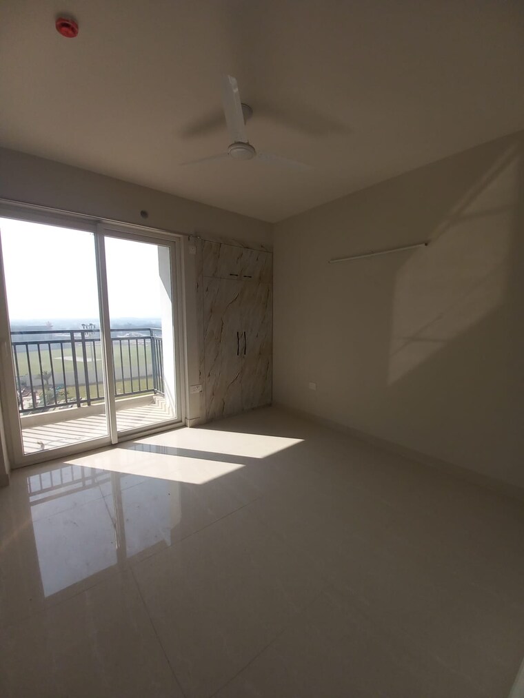 Room, eldeco-live-by-the-greens 3 Bedroom 1404 Sq.Ft. Apartment In Sector 150 Noida 9590696