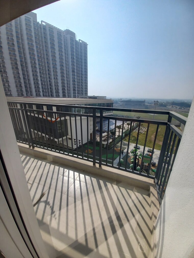 Balcony, eldeco-live-by-the-greens 3 Bedroom 1404 Sq.Ft. Apartment In Sector 150 Noida 9590696
