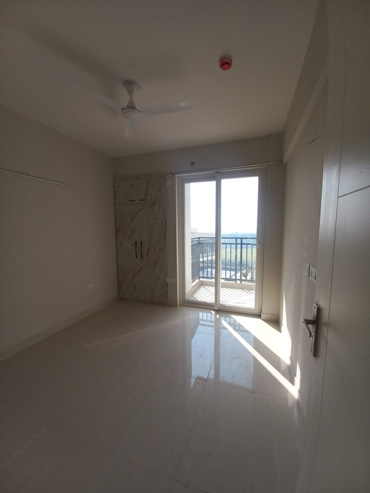 Room, eldeco-live-by-the-greens 3 Bedroom 1404 Sq.Ft. Apartment In Sector 150 Noida 9590696