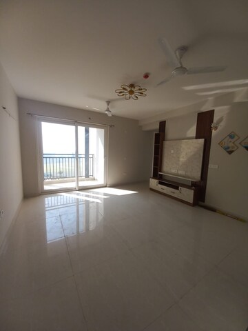 3 BHK Apartment For Rent in Eldeco Live By The Greens, Sector 150